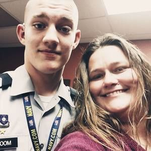 Meet your Posher, Mark